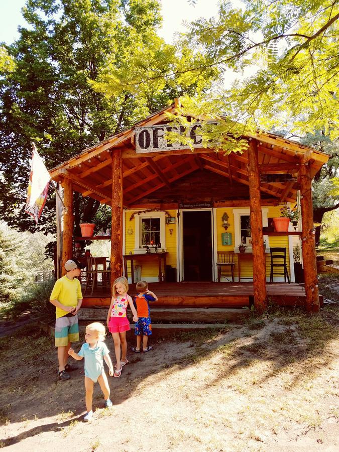 Bristol Cabins Lava Hot Springs Dış mekan fotoğraf